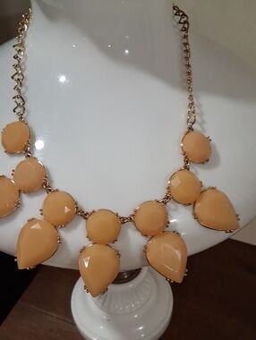 Peach Teardrop Statement Necklace with Gold-Tone Chain